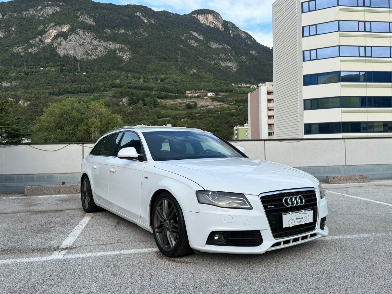 AUDI A4 S-line QUATTRO (4x4) 