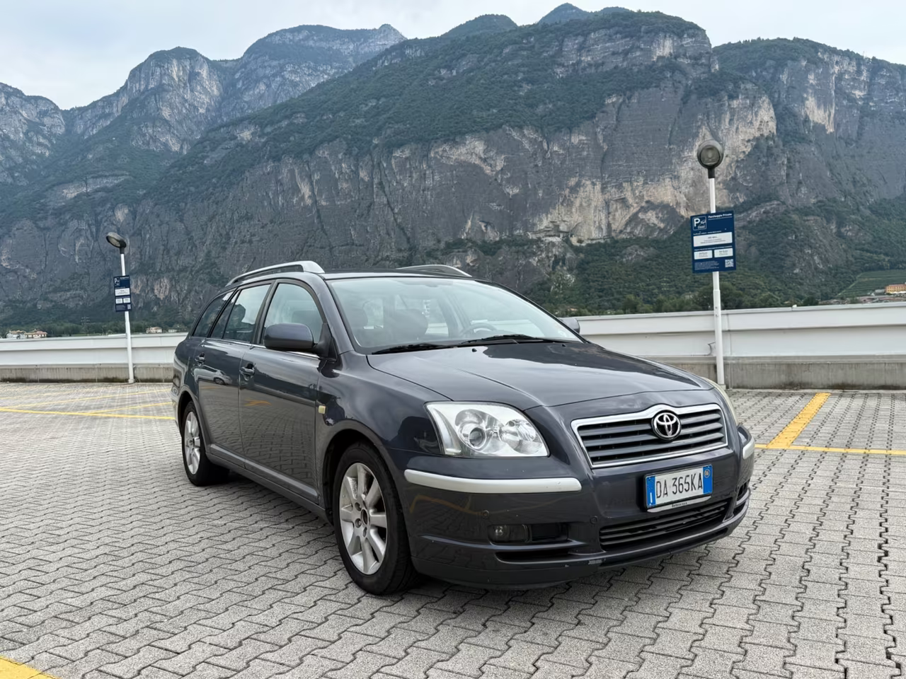 Toyota Avensis 2.2 D-Cat 16V Station Wagon